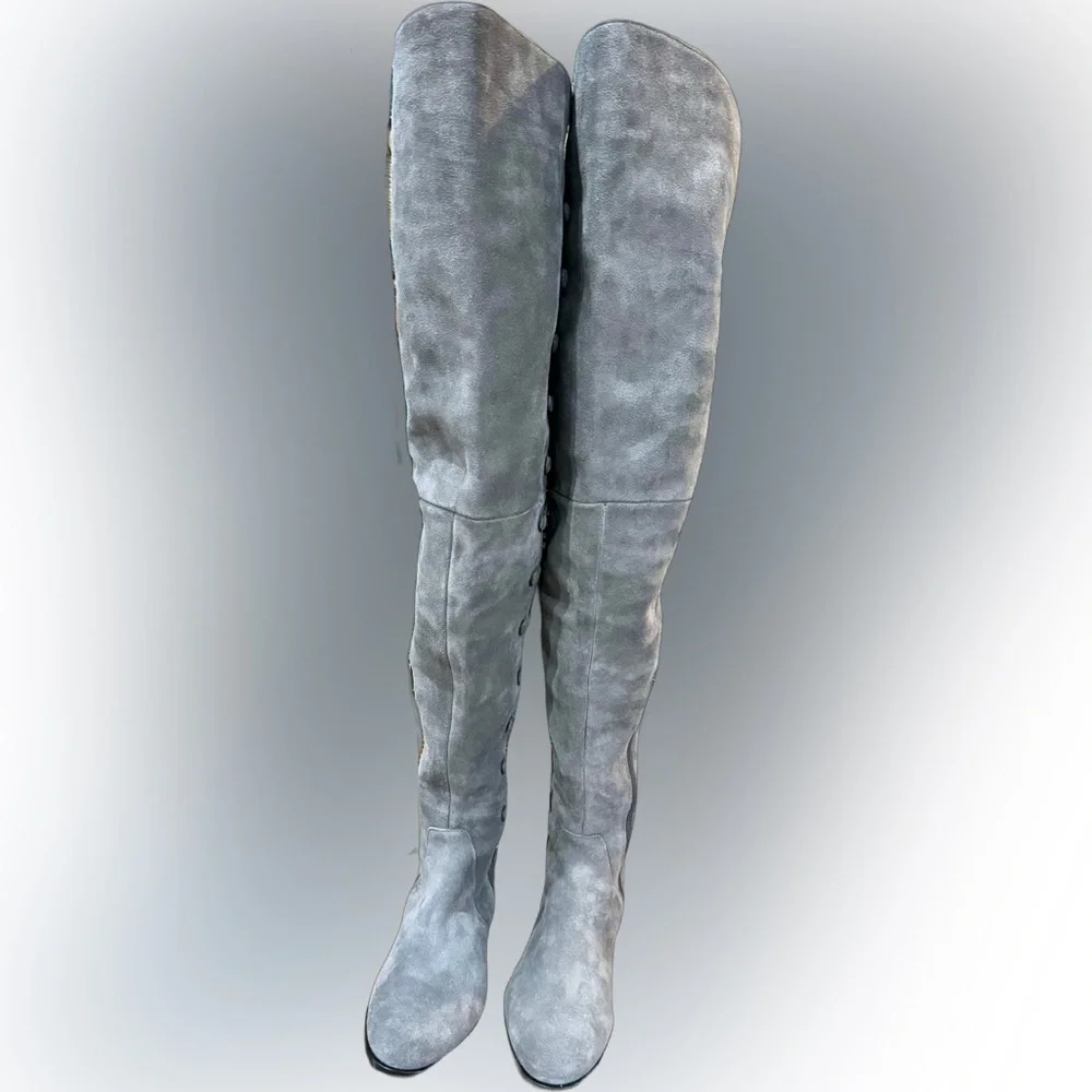 Vince Camuto excellent preowned